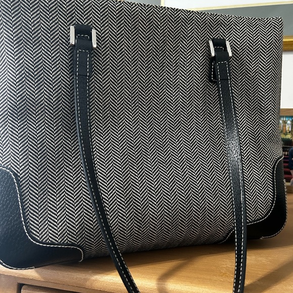 Vintage Lauren Ralph Lauren Black and Cream /white Patterned Tote - Picture 3 of 8